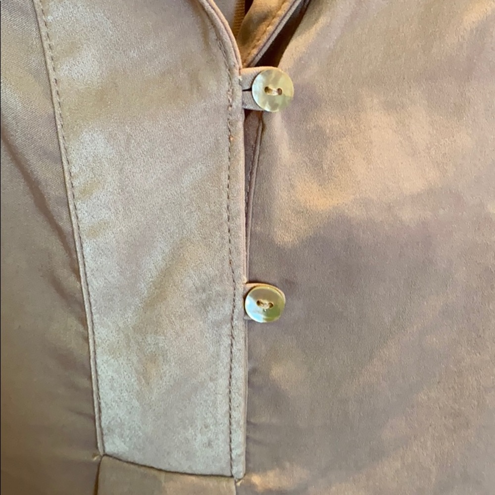 Silk V neck blush blouse - Picture 4 of 4